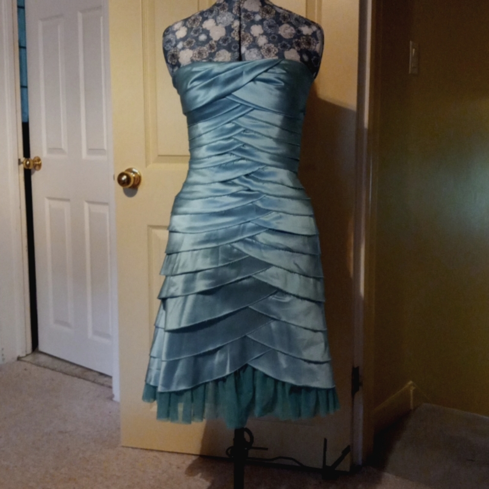 Strapless Teal Mermaid Dress From BCBGMaxazria Size 4